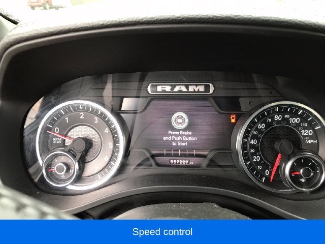 Used 2024 RAM 1500 Laramie AWD/4WD image 8