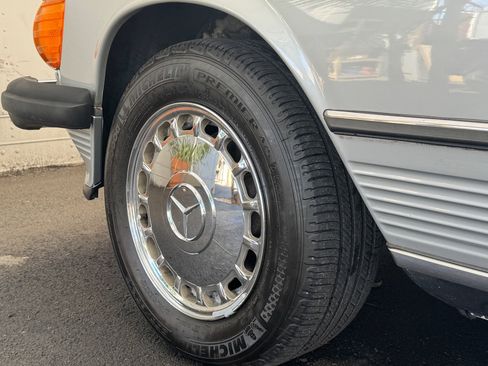 Used 1987 Mercedes-Benz 560 SL image 43