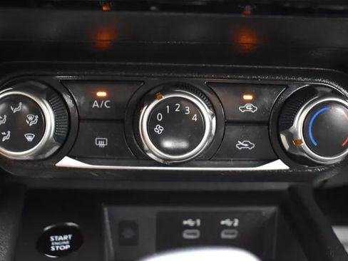 Used 2025 Nissan Kicks SV FWD image 32
