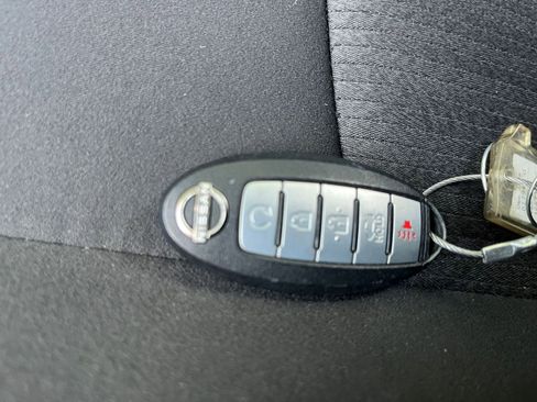 Used 2025 Nissan Altima 2.5 SV FWD image 24