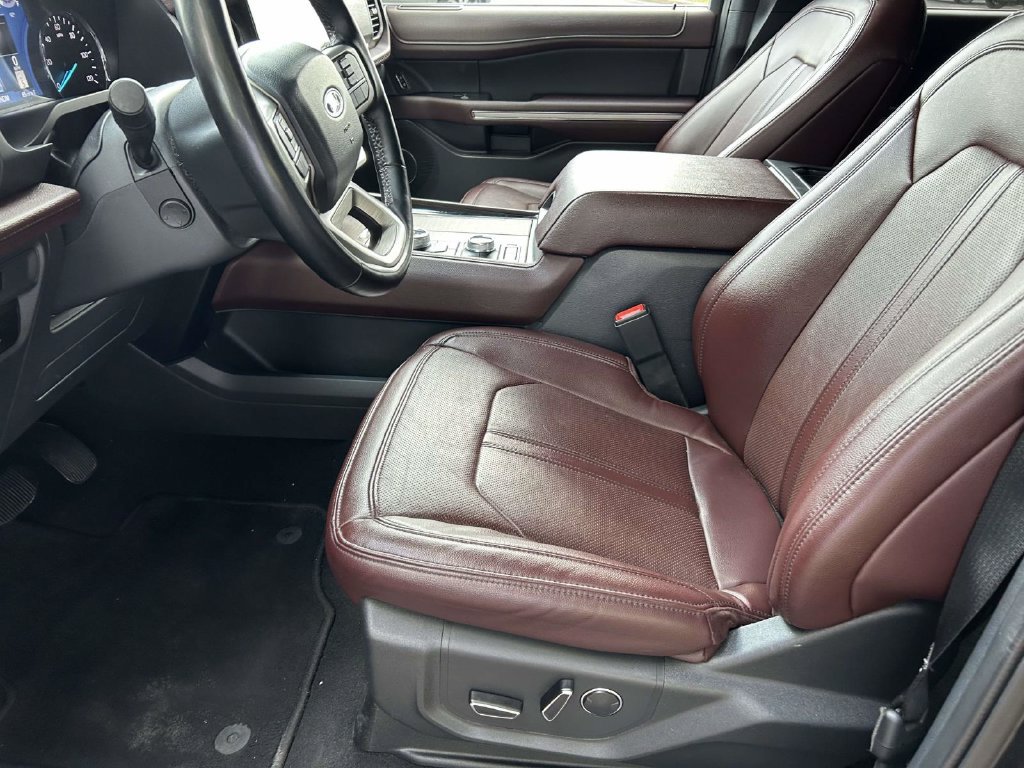 Used 2024 Ford Expedition Limited AWD/4WD image 13