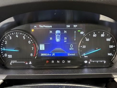 Used 2021 Ford Explorer XLT w/ Equipment Group 202A AWD/4WD image 5