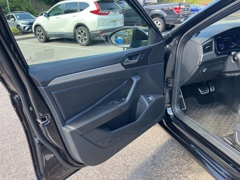 Used 2023 Volkswagen Jetta Sport FWD image 5