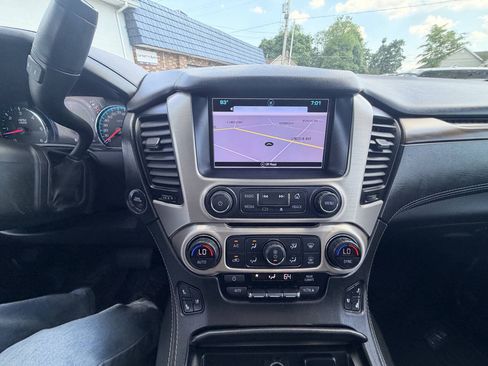 Used 2019 GMC Yukon XL Denali w/ Denali Ultimate Package AWD/4WD image 3
