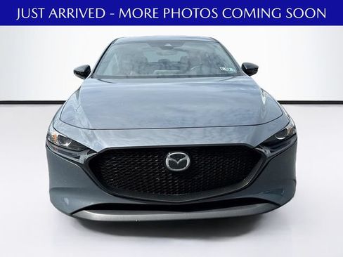 Used 2023 MAZDA MAZDA3 s FWD image 2