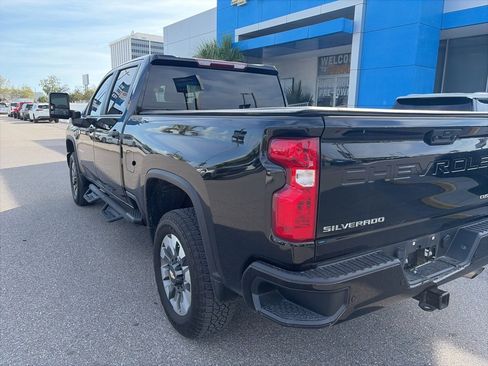 Used 2024 Chevrolet Silverado 2500 Custom w/ Custom Value Package image 8