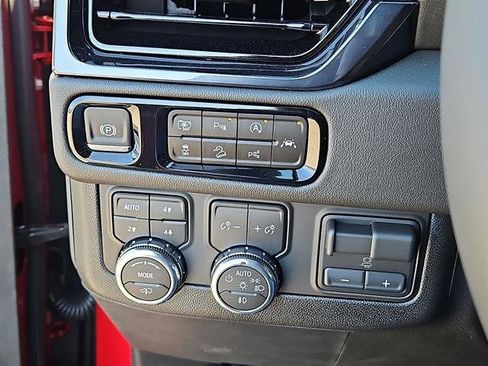 New 2026 GMC Yukon XL AT4 w/ AT4 Premium Plus Package image 15