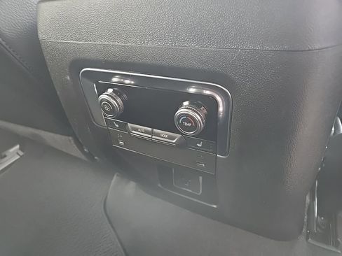 Used 2025 GMC Yukon Denali image 87