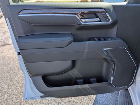 New 2026 GMC Sierra 1500 SLE w/ Preferred Package image 11