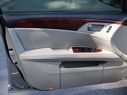 Used 2011 Toyota Avalon Limited FWD image 14