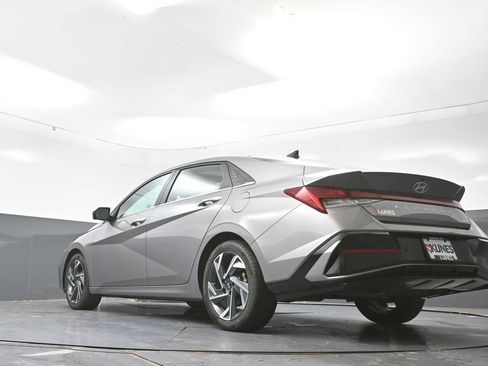 Used 2024 Hyundai Elantra Limited FWD image 56