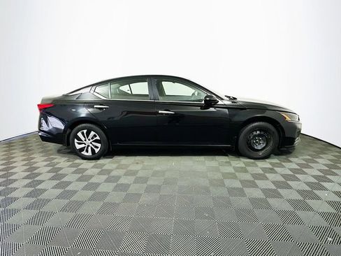 Used 2023 Nissan Altima 2.5 S image 9