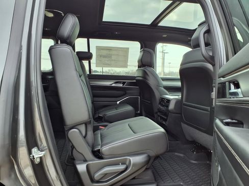New 2026 Jeep Grand Wagoneer 4WD w/ Premium Group I image 27