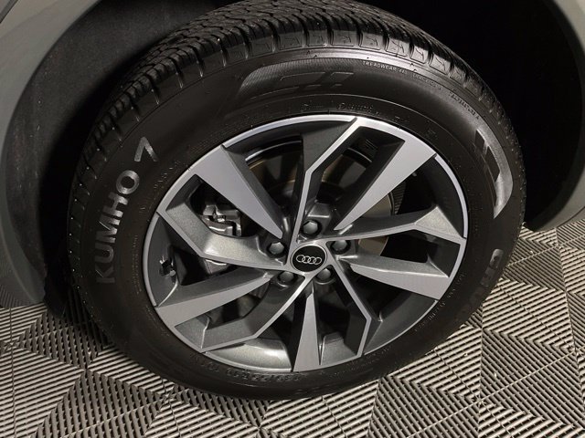 Used 2025 Audi Q5 2.0T Premium Plus AWD/4WD image 38