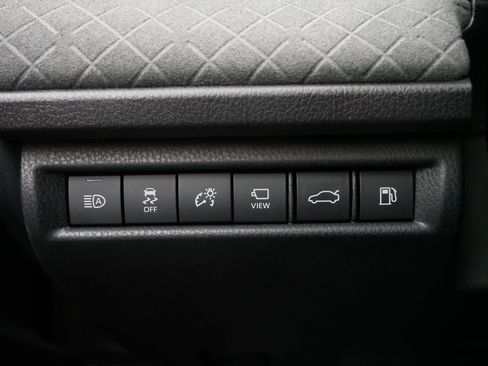 Used 2025 Toyota Camry XLE image 27