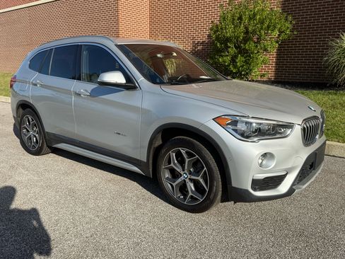 Used 2017 BMW X1 xDrive28i image 21