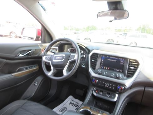 Certified 2021 GMC Acadia SLE w/ Driver Convenience Package FWD image 23