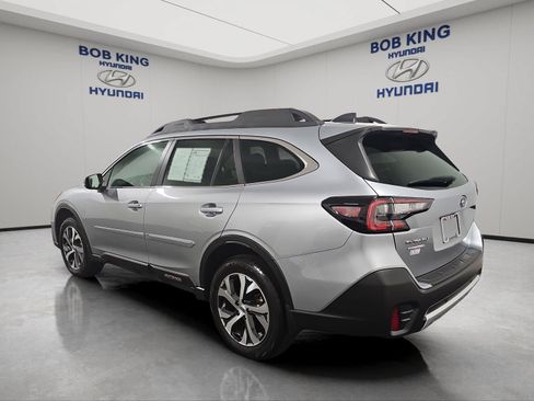 Used 2021 Subaru Outback Limited XT w/ Popular Package #2 AWD/4WD image 3