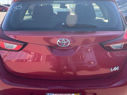 Used 2018 Toyota Corolla iM w/ Carpet Mat Package (TMS) FWD image 19