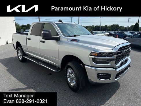 Used 2026 RAM 2500 Big Horn AWD/4WD image 3