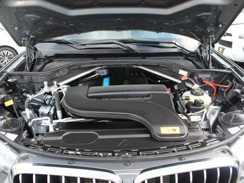 Used 2017 BMW X5 xDrive40e AWD/4WD image 36