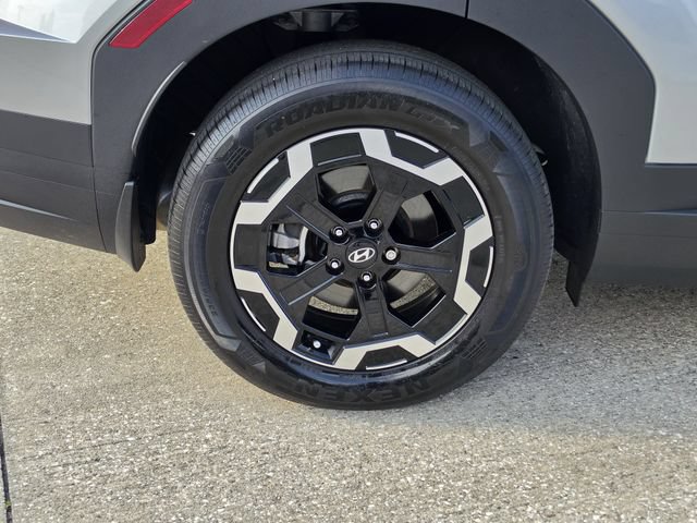 Used 2025 Hyundai Santa Fe SEL FWD image 5