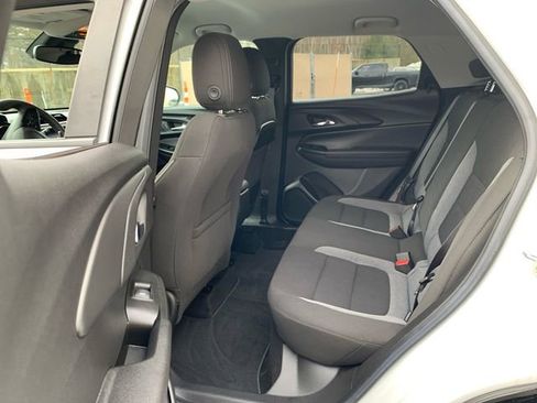 Used 2022 Chevrolet TrailBlazer LT w/ Convenience Package image 15