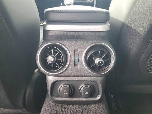 Used 2022 Kia Stinger GT2 image 14