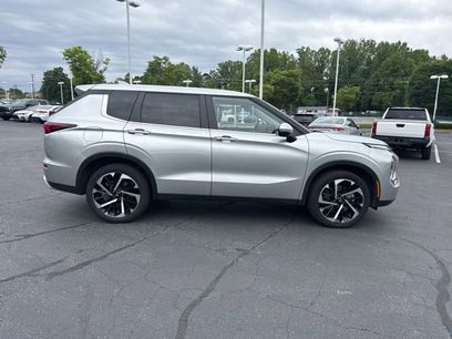 Used 2024 Mitsubishi Outlander SE