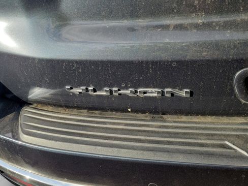 Used 2021 GMC Yukon SLT w/ SLT Premium Package image 21