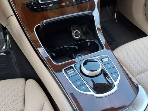 Used 2018 Mercedes-Benz GLC 300 image 7