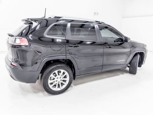 Used 2020 Jeep Cherokee Latitude FWD image 9