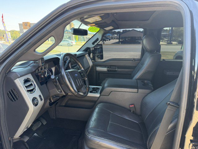Used 2016 Ford F250 Lariat w/ Lariat Ultimate Package AWD/4WD image 10