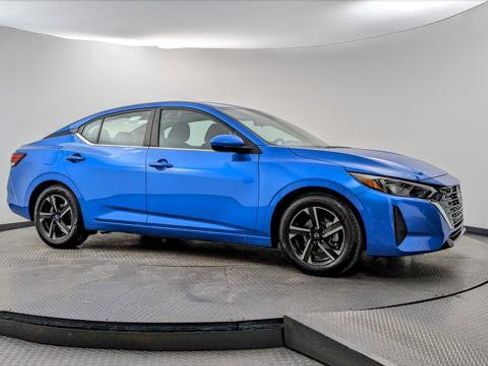 Used 2024 Nissan Sentra SV image 11