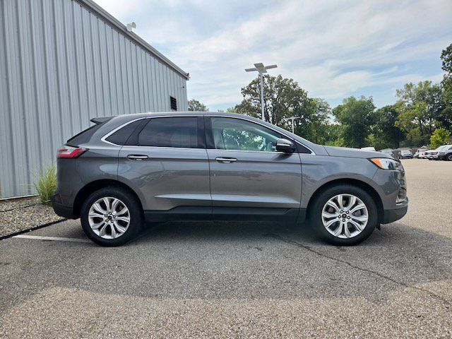 Used 2024 Ford Edge Titanium AWD/4WD image 7