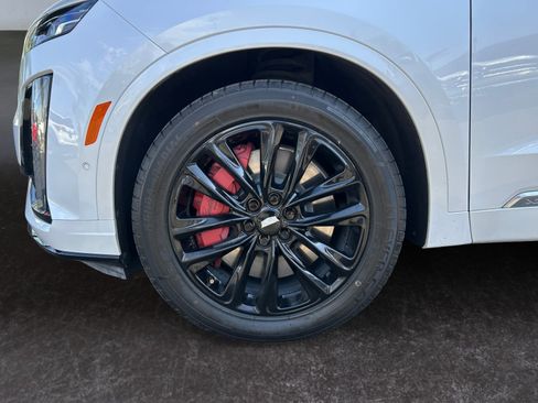 Used 2022 Cadillac XT6 Sport w/ Platinum Package AWD/4WD image 14