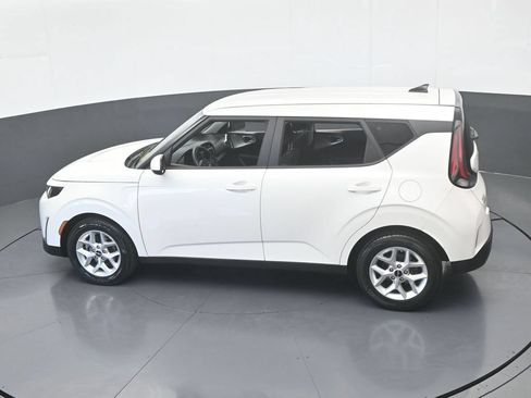 Used 2024 Kia Soul LX w/ Option Group 015 FWD image 44