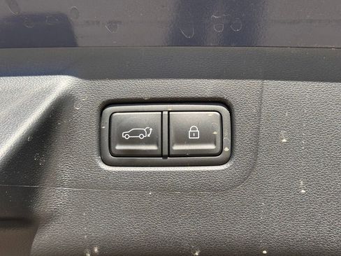 Used 2025 Hyundai Santa Fe Limited image 15