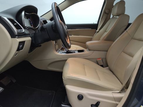 Used 2019 Jeep Grand Cherokee Limited image 17