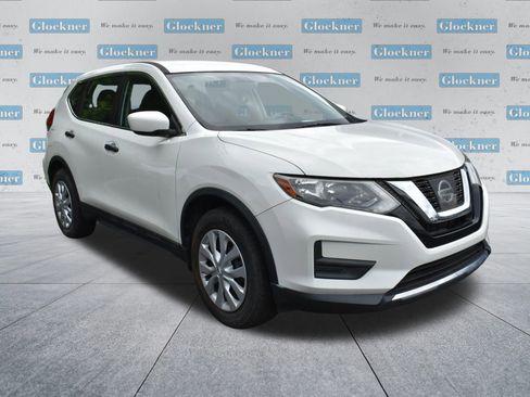 Used 2017 Nissan Rogue S FWD image 3
