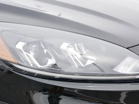 Certified 2022 Ford Escape SE w/ SE Sport Appearance Package image 5