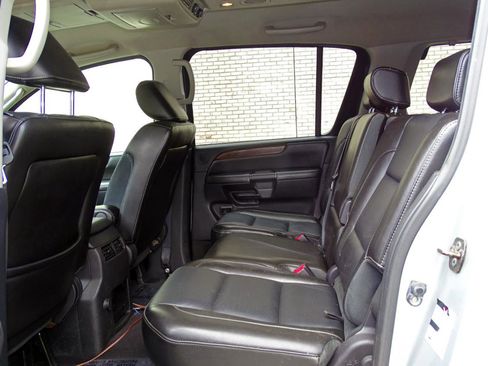 Used 2011 Nissan Armada SL image 14