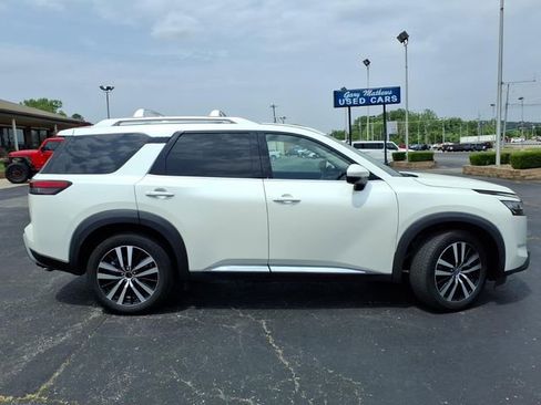 Used 2023 Nissan Pathfinder Platinum AWD/4WD image 9