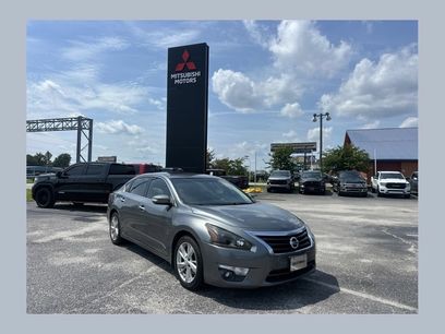 Used 2015 Nissan Altima 2.5 SL w/ Technology Package