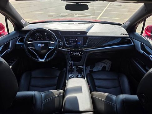 Used 2023 Cadillac XT6 Premium Luxury image 22