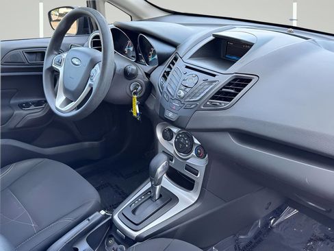 Used 2019 Ford Fiesta SE FWD image 6