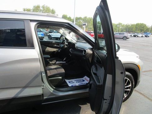 Certified 2024 Chevrolet TrailBlazer LT w/ LT Cold Weather Package image 22