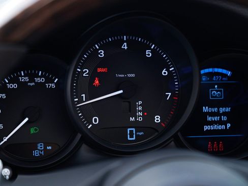 Certified 2026 Porsche Macan AWD/4WD image 24