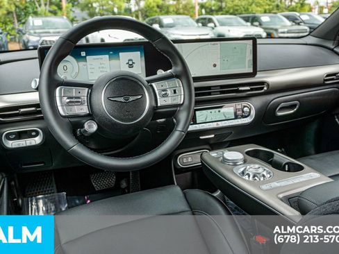 Used 2025 Genesis GV60 RWD image 27