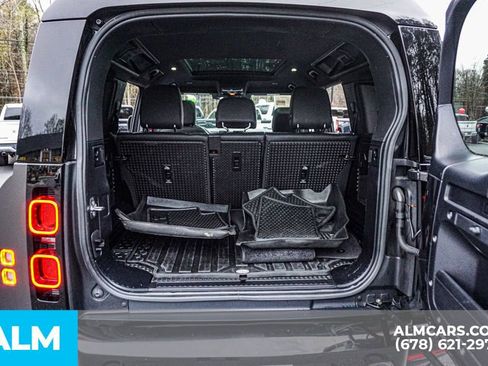 Used 2023 Land Rover Defender 110 X-Dynamic SE image 24